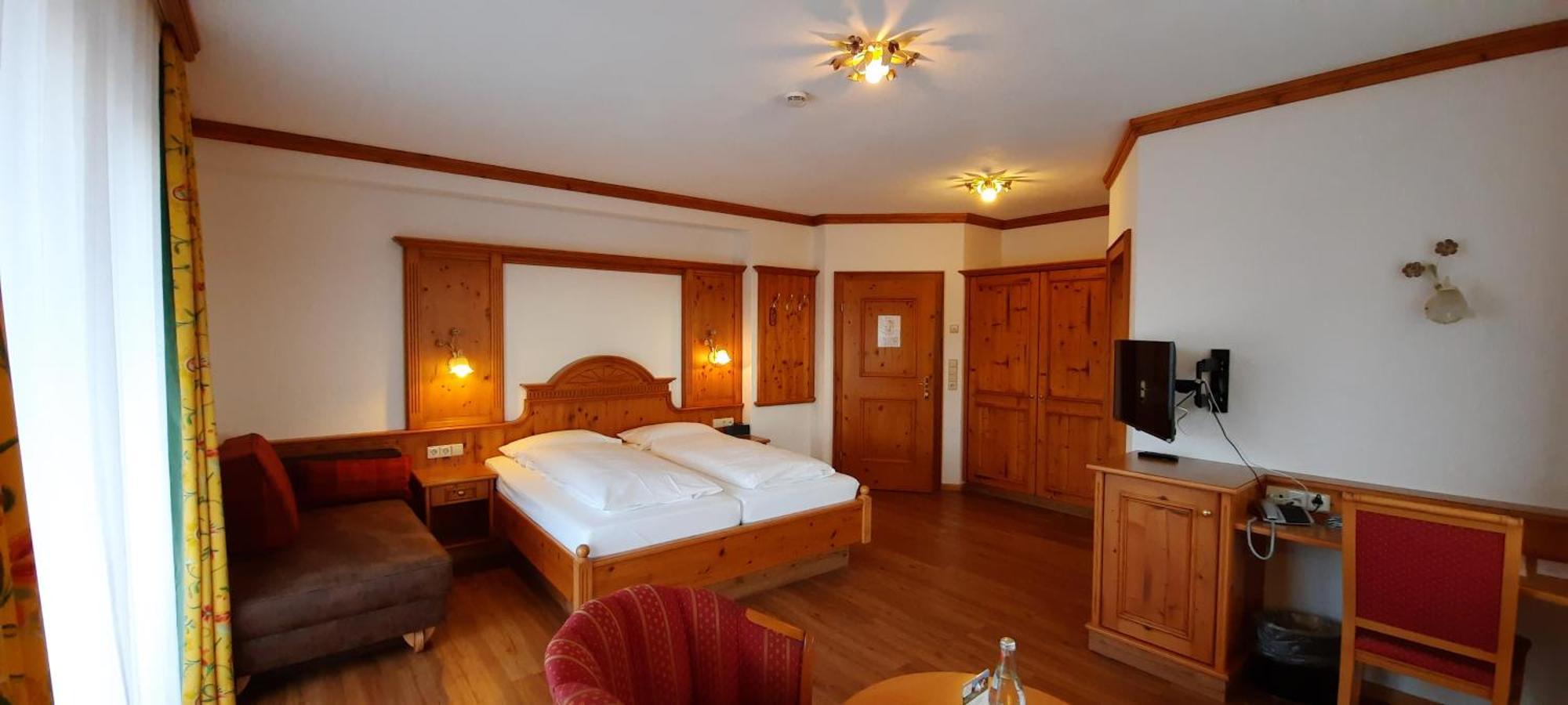 Hotel Gasthof Jaegerhaus سانكت بيتر المظهر الخارجي الصورة