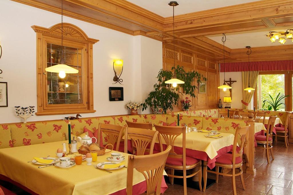 Hotel Gasthof Jaegerhaus سانكت بيتر المظهر الخارجي الصورة