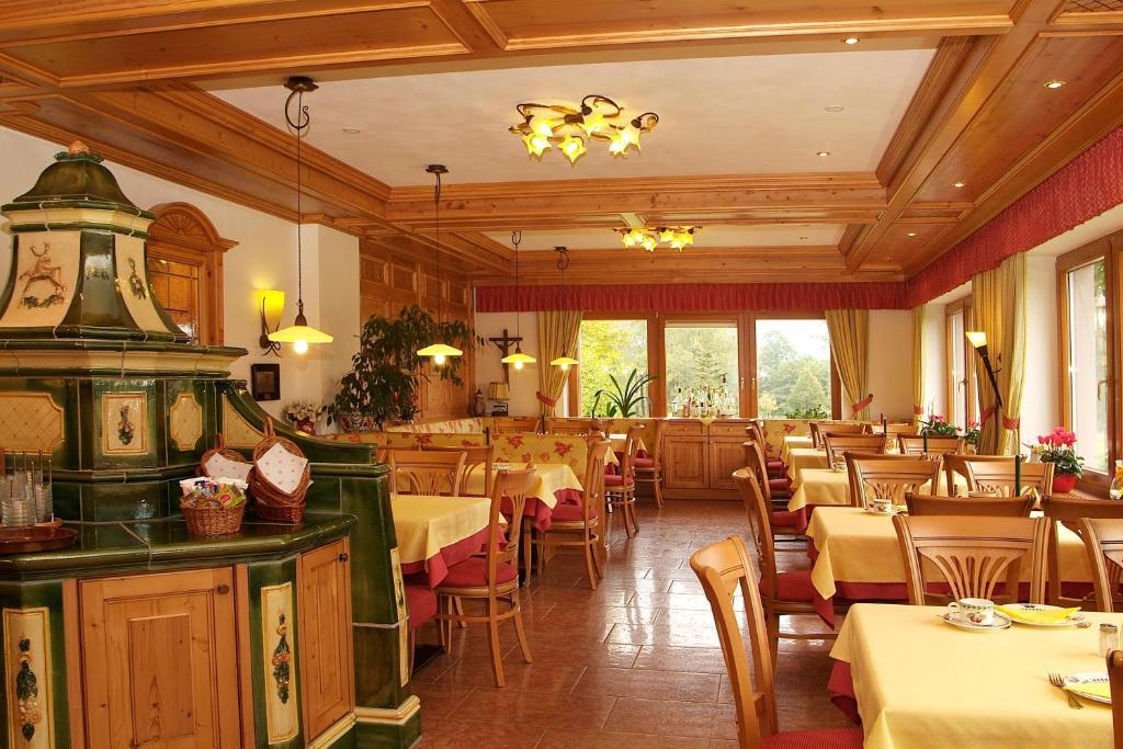 Hotel Gasthof Jaegerhaus سانكت بيتر المظهر الخارجي الصورة